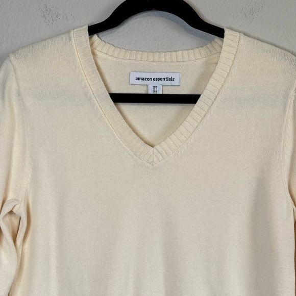 Amazon Essentials Ivory Cream V Neck Long Sleeve Cotton Sweater Size Medium - Picture 3 of 9
